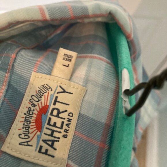 Faherty Men's Movement LS Button Down - Picture 3 of 3